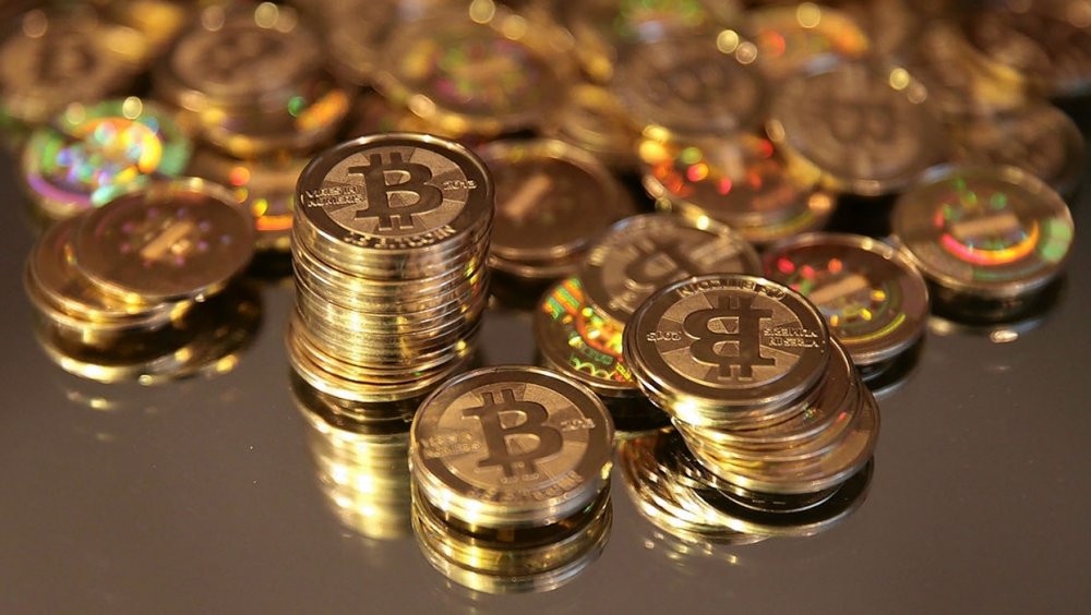 Investitiile in Bitcoin si alte criptomonede – recomandate sau nu?