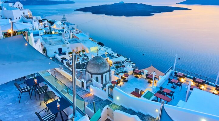 Grecia va începe sezonul turistic mai devreme